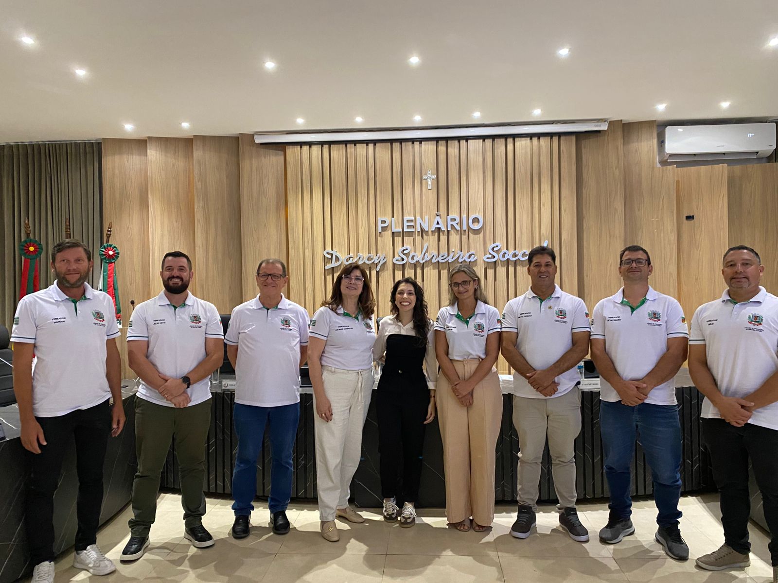 Câmara de Vereadores Realiza entrega da Moção da Aplauso à Heloíse Bordin