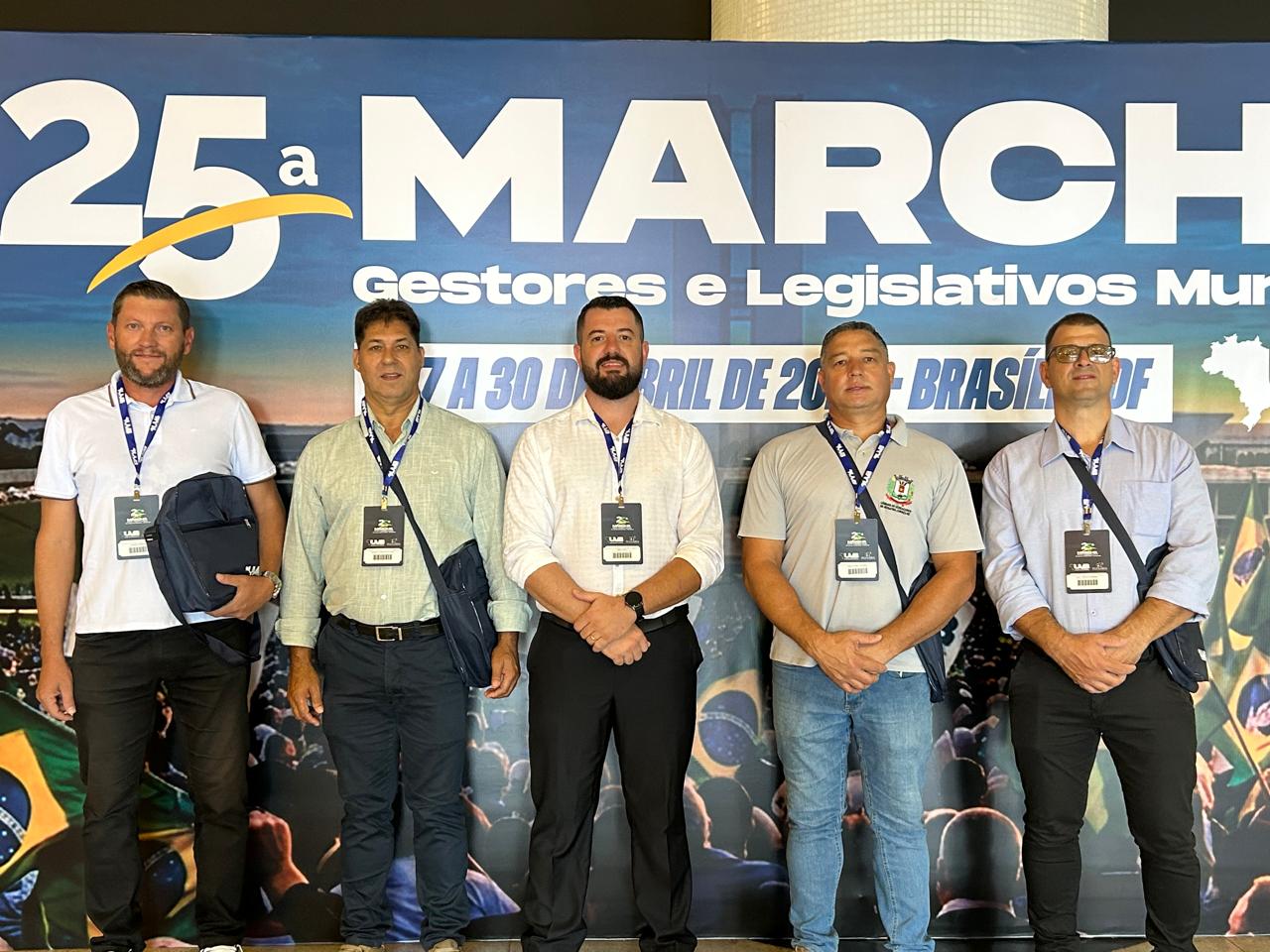 Vereadores participam da XXV Marcha dos Gestores Legislativos Municipais, em Brasília