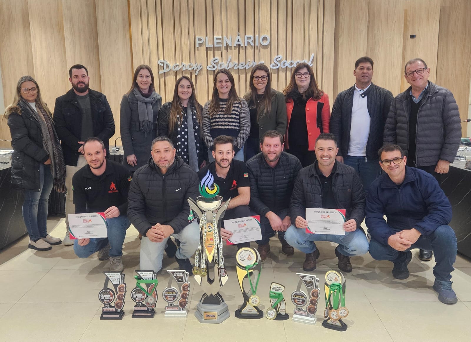 Moção de Aplausos é entregue para a Equipe Brasa & Resenha 