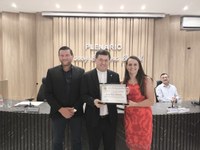 Padre Leonir Mário Chiarello recebe Título de Cidadão Honorário Serafinense