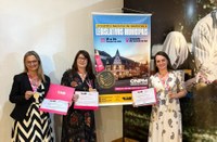 Vereadoras participam do Encontro Nacional de Gestores e Legislativos Municipais e recebem a Medalha Mulher Destaque Brasil