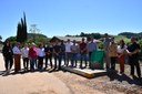 Vereadores participam da entrega de obras de pavimentação em comunidades do interior e da cidade 